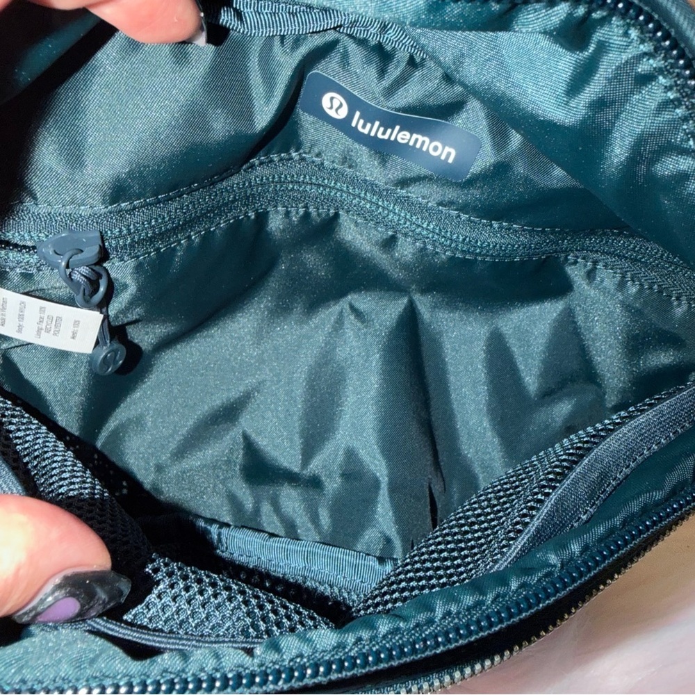 Lululemon- City Adventurer Belt Bag 2.5L - Picture 8 of 11